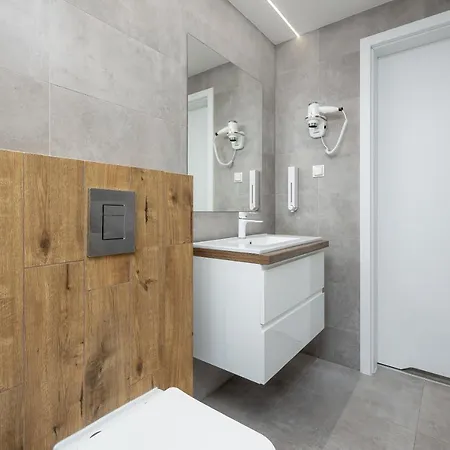 Amber Tiger * بوبيروفو