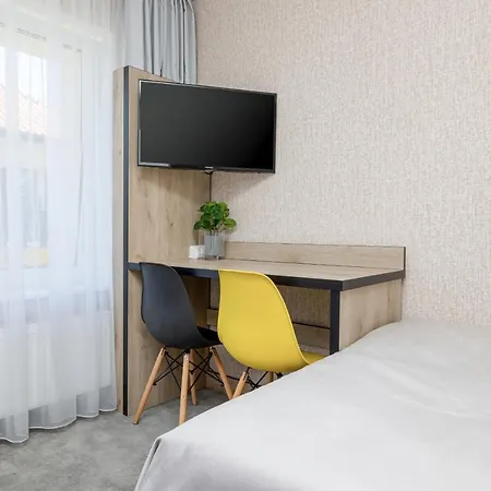 Amber Tiger بوبيروفو