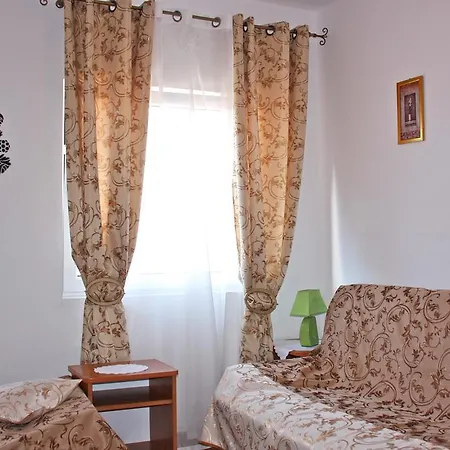 Amber Tiger منزل للإقامة بوبيروفو